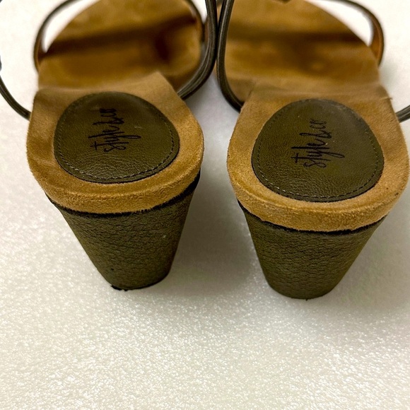 Style & Co. Olive and Tan Sandals - Picture 4 of 5